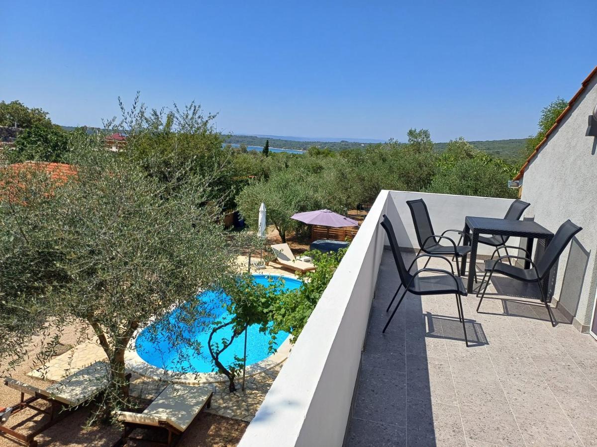 Holiday House Pulina Punat Exterior foto